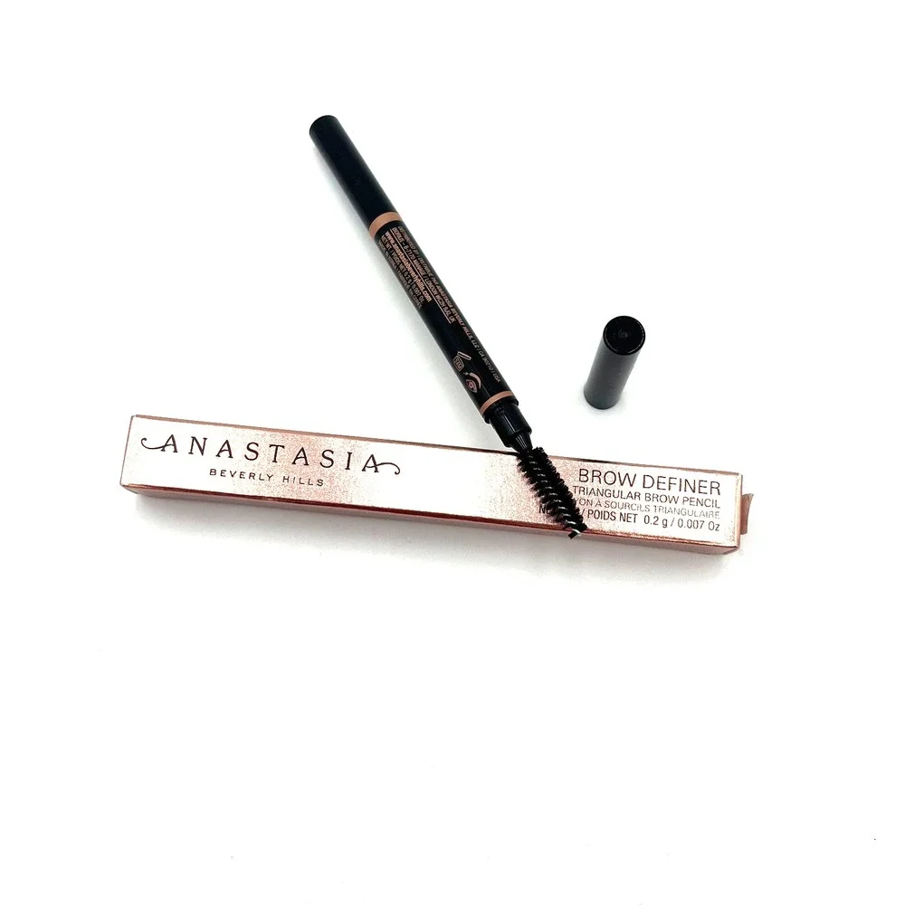 Anastasia Beverly‎ Hills Brow Definer Triangular Brow Pencil Ebony